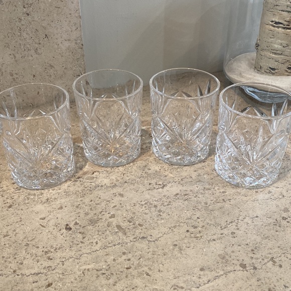Whiskey Crystal Glass Set With (4) Glasses. - Picture 4 of 12